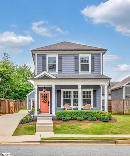 108 Greenridge Drive active home in The Cottages At Overbrook, Greenville, SC