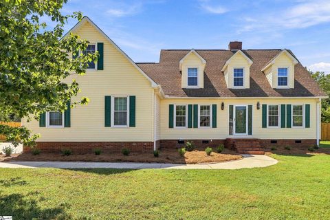 Homes in Hunters Woods, Simpsonville