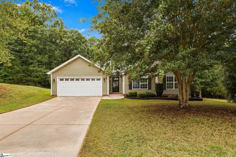 Homes in Glastonbury Village, Travelers Rest