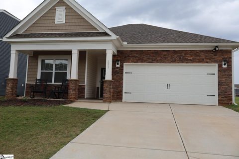 331 Glass Road active home in Woodglen, Piedmont, SC