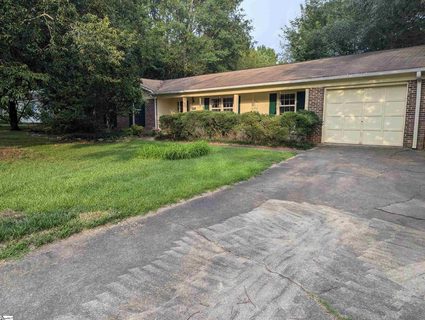 117 Hunters Trail active home in Palmetto Downs, Greenville, SC
