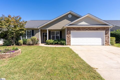9 Tack Lane active home in Chartwell Estates, Greer, SC
