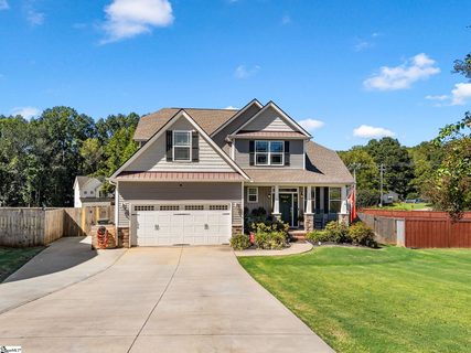 433 Golden Amber Lane active home in Amber Oaks, Greer, SC