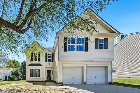 206 Fairview Lake Way active home in Fairview Lake, Simpsonville, SC