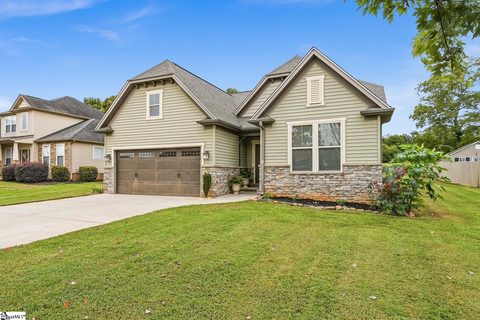 1011 Drakes Crossing