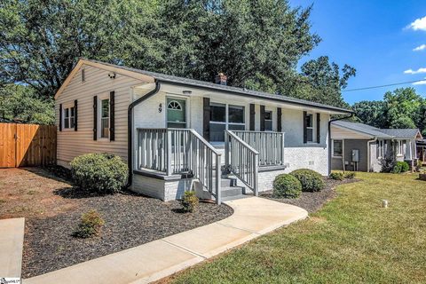 49 Tuskegee Avenue active home in Nicholtown, Greenville, SC