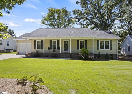107 Lexington Court active home in Powderhorn, Simpsonville, SC