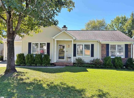 A home in Dunwoody Oaks