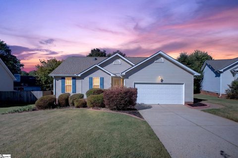 5 Leighton Court active home in Saddlers Ridge, Simpsonville, SC