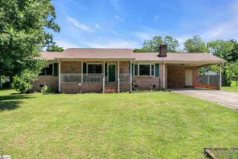 18 Konnarock Circle active home in Richmond Hills, Greenville, SC