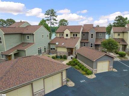 564 Sunset Point Drive active townhome in Stoneledge At Lake Keowee, West Union, SC