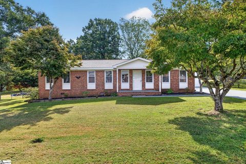 Homes in Farmington Acre, Greenville