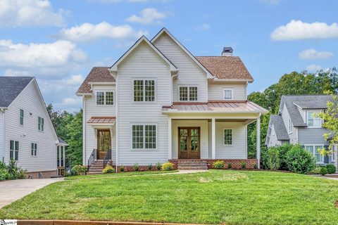 130 Augusta Court active home in Augusta Road, Greenville, SC
