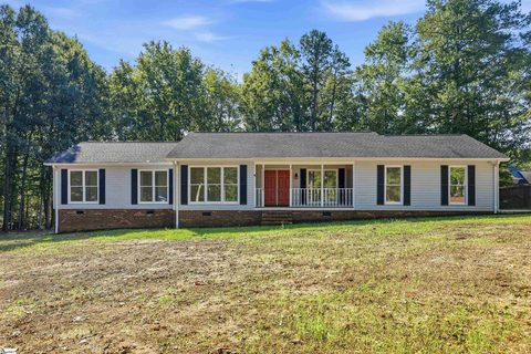 103 Partridge Point active home in Quail Run, Fountain Inn, SC