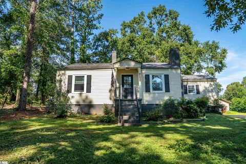 264 Fairforest Road active home in Park Hills, Spartanburg, SC