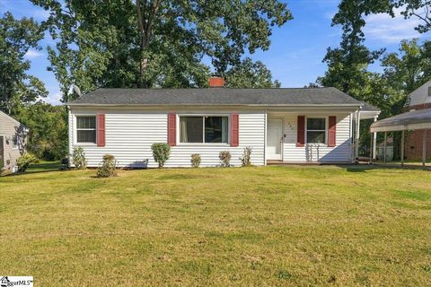 130 Overbrook Court active home in Park Hills, Spartanburg, SC