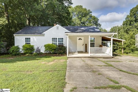 110 Avondale Road active home in Homeland Park, Anderson, SC