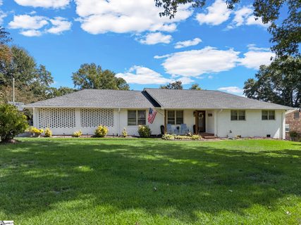 400 Lake Forest Drive active home in Hillbrook, Spartanburg, SC