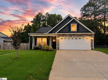 102 Manning Farmer Lane active home in Farmer, Inman, SC