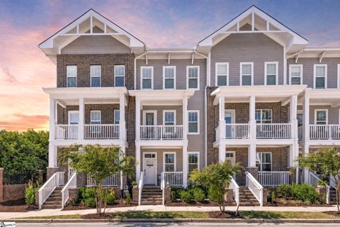 17 Whitner Street active townhome in Canvas Townes, Greenville, SC
