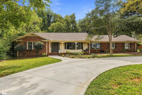 204 Seabury Drive active home in Merrifield Park, Greenville, SC