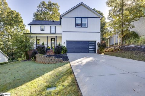 1021 Powderhorn Road active home in Powderhorn, Simpsonville, SC