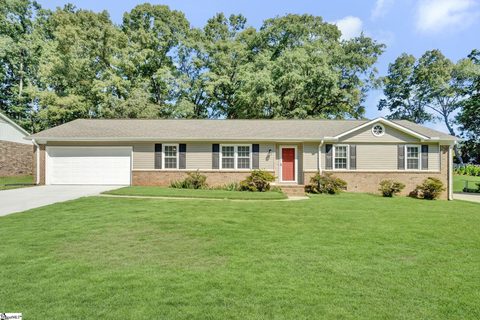 Homes in Devenger Place, Greer