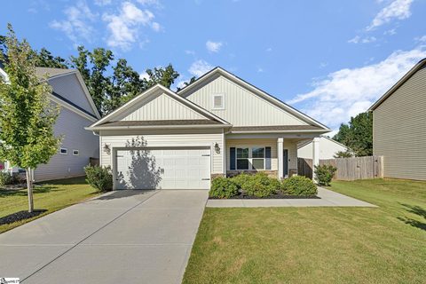 302 Videre Woods Court active home in Harvest Glen, Piedmont, SC