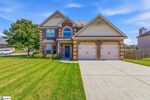 274 Springlakes Eastate Drive active home in Spring Lake Estates, Lyman, SC