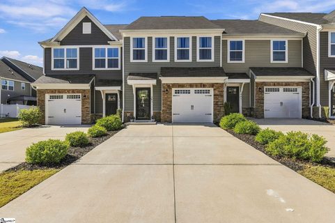 441 Triple Crown Way active townhome in Weststone, Spartanburg, SC
