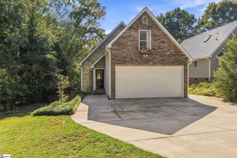 127 Fields Avenue active home in Welborn Fields, Anderson, SC