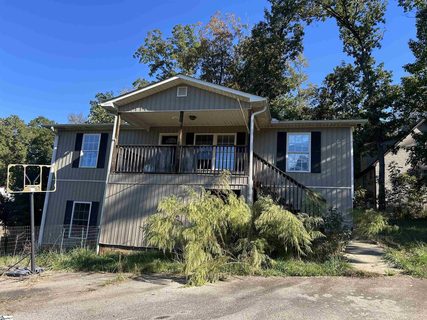 767 Lynnhaven Drive active home in Martin Creek, Seneca, SC