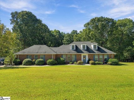 109 Wren Crossing Lane active home in Wren Crossing, Easley, SC