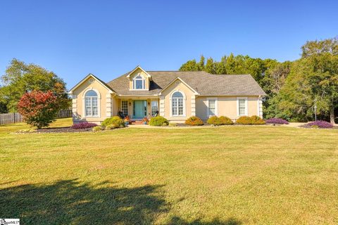 107 Vista Drive pending home in Twin Lakes, Moore, SC