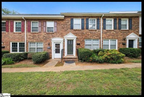1436 D Dover Road active condo in Carriage House Condos, Spartanburg, SC