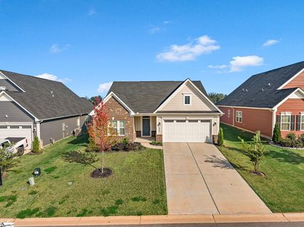 7056 Glass Court active home in Berkeley, Spartanburg, SC