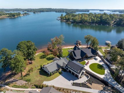 12052 Carnelda Drive active home in Captains Cove, Seneca, SC