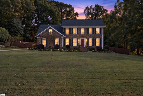 137 Westmeath Drive pending home in Londonderry, Moore, SC
