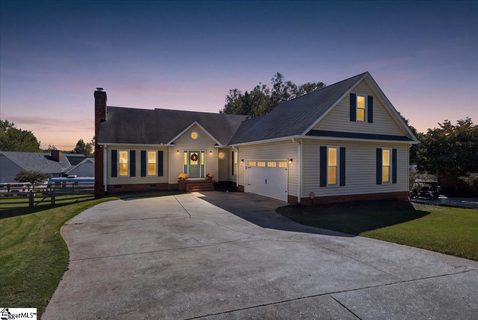 103 Newkirk Way active home in Watson Crossing, Travelers Rest, SC