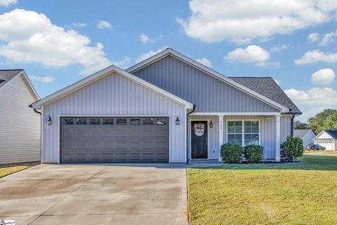 123 Lily Way active home in Natalie Rae, Lyman, SC