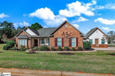 1003 Hillcrest Court active home in Sterling Meadow, Anderson, SC