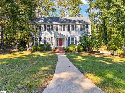 910 Sussex Court active home in Cambridge, Spartanburg, SC