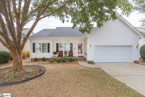152 Elliott Circle active home in Village At Marchbanks, Anderson, SC