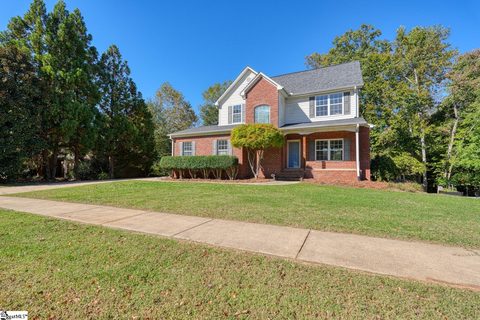 408 Scenic Oak Drive active home in Sweetwater Hills, Moore, SC