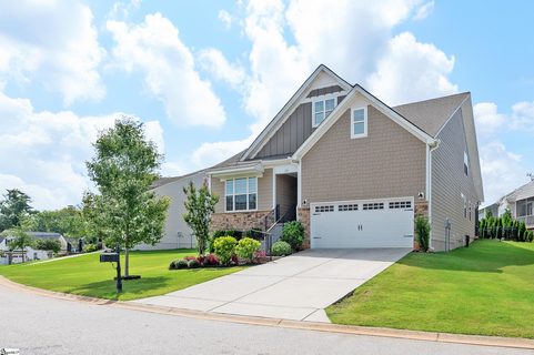 231 Double Crest Drive active home in Lakeside @ Blue Ridge Plantation, Taylors, SC