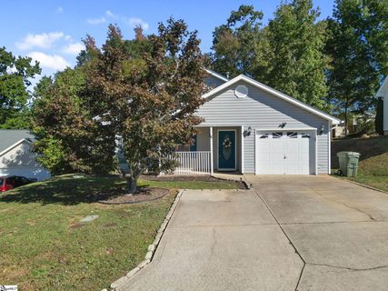 6 Stetson Court active home in Hill Place, Mauldin, SC
