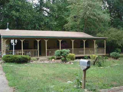 121 Forestview Dr.