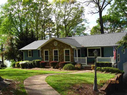 138 Lake Bowen Drive