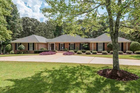 120 Hollyridge Rd