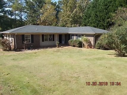 11 Green Acres Dr